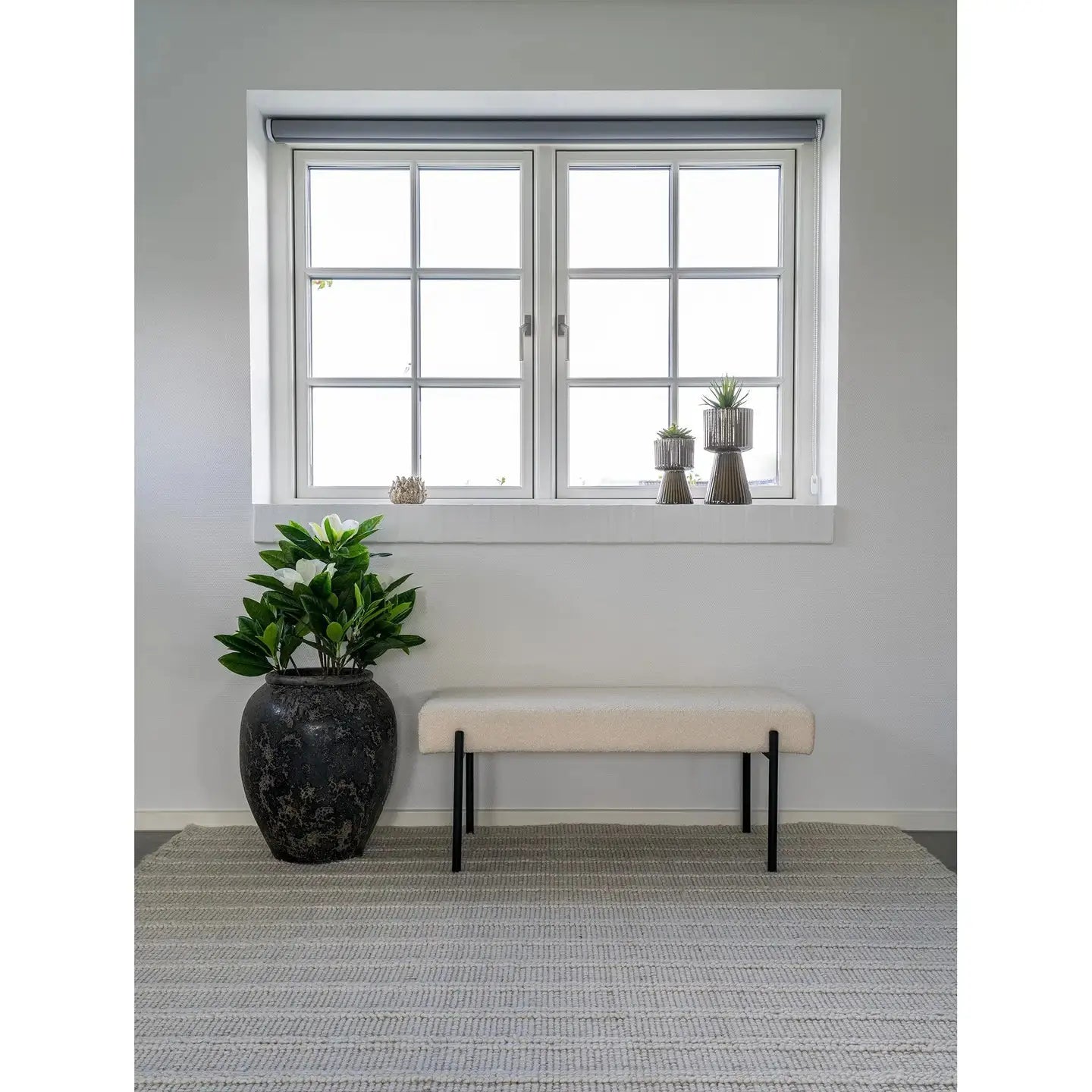 Banc SWINDON blanc avec pieds noirs ACCESS MEUBLE