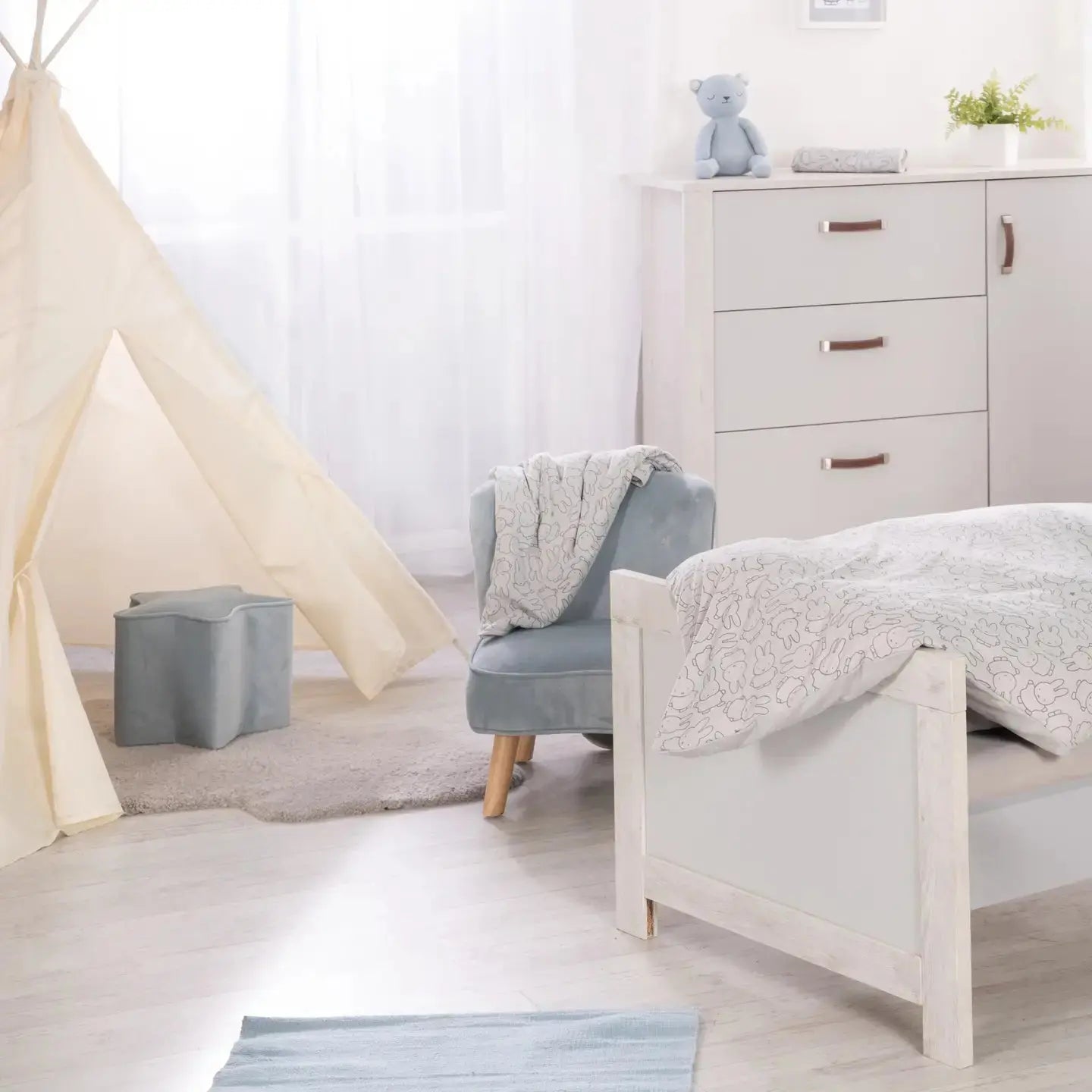 Tabouret pour enfants ROBA en forme d'étoile confortable ACCESS MEUBLE